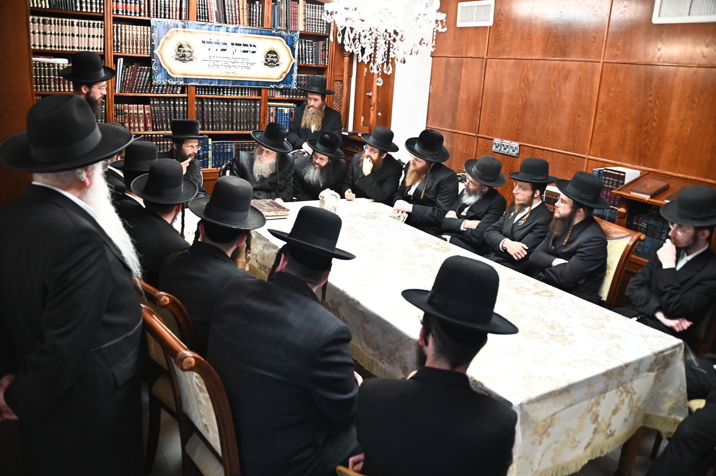 מבחן הוראה בבית האדמו"ר ממודז'יץ