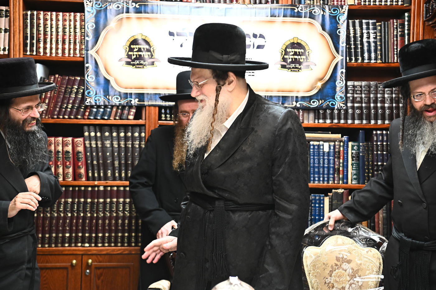 מבחן הוראה בבית האדמו"ר ממודז'יץ