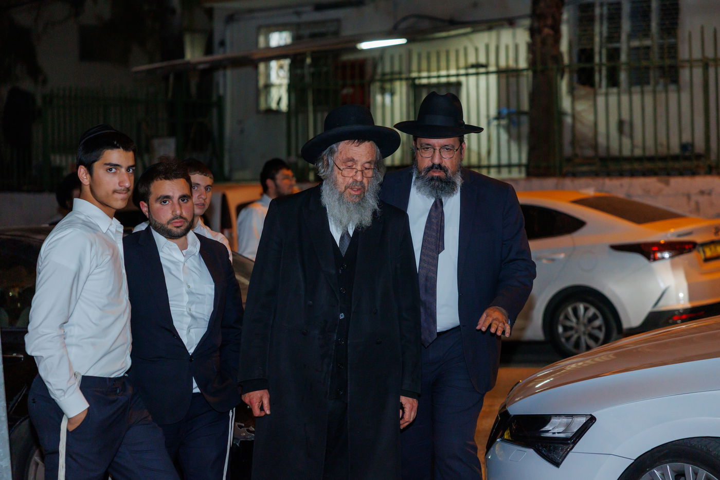 "שאו נא תפילה בעדי" | צפו בדברי המנהיג הליטאי בכנס החירום במעונו