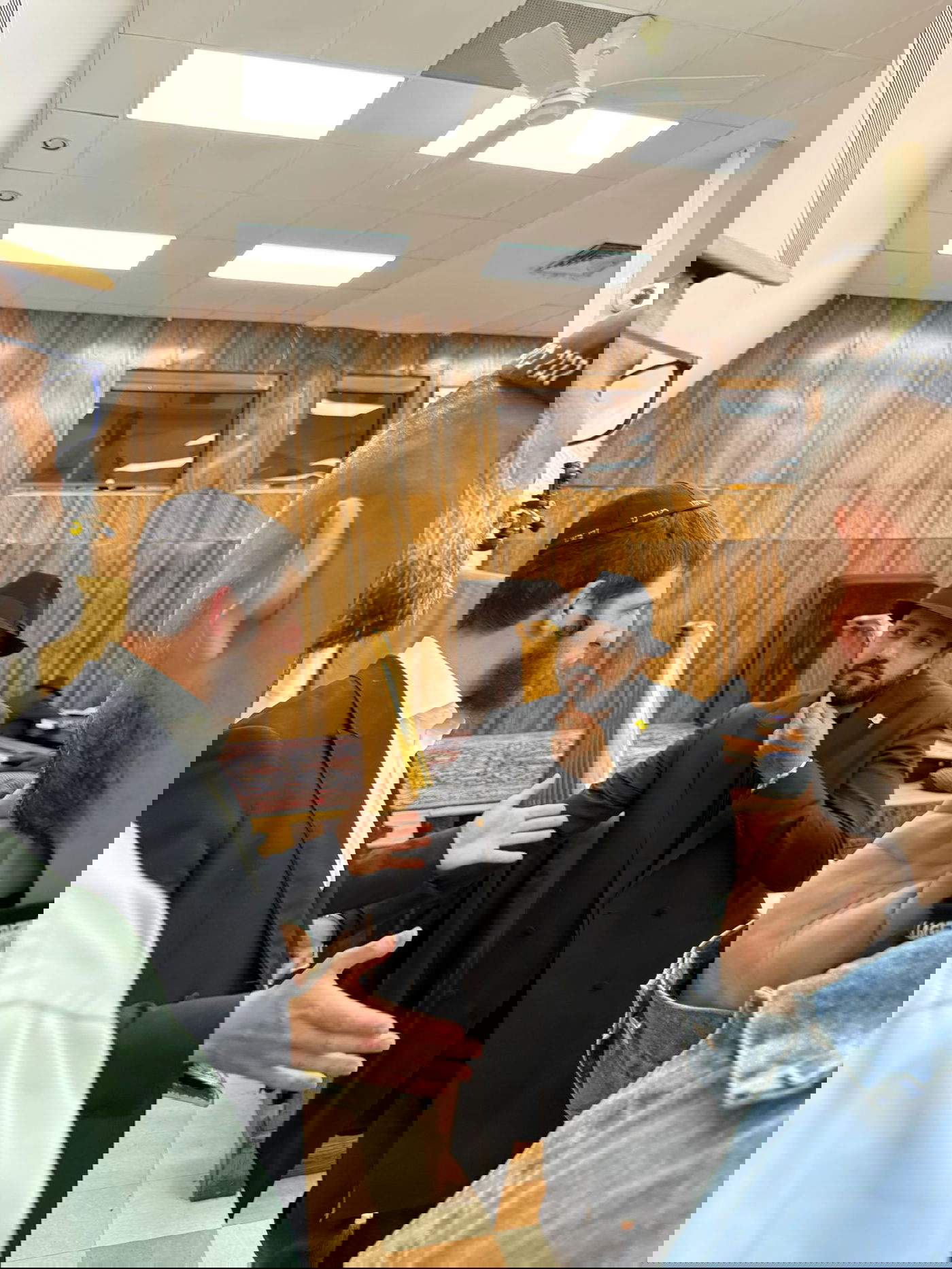 איתי לוי במרכז חב"ד העולמי