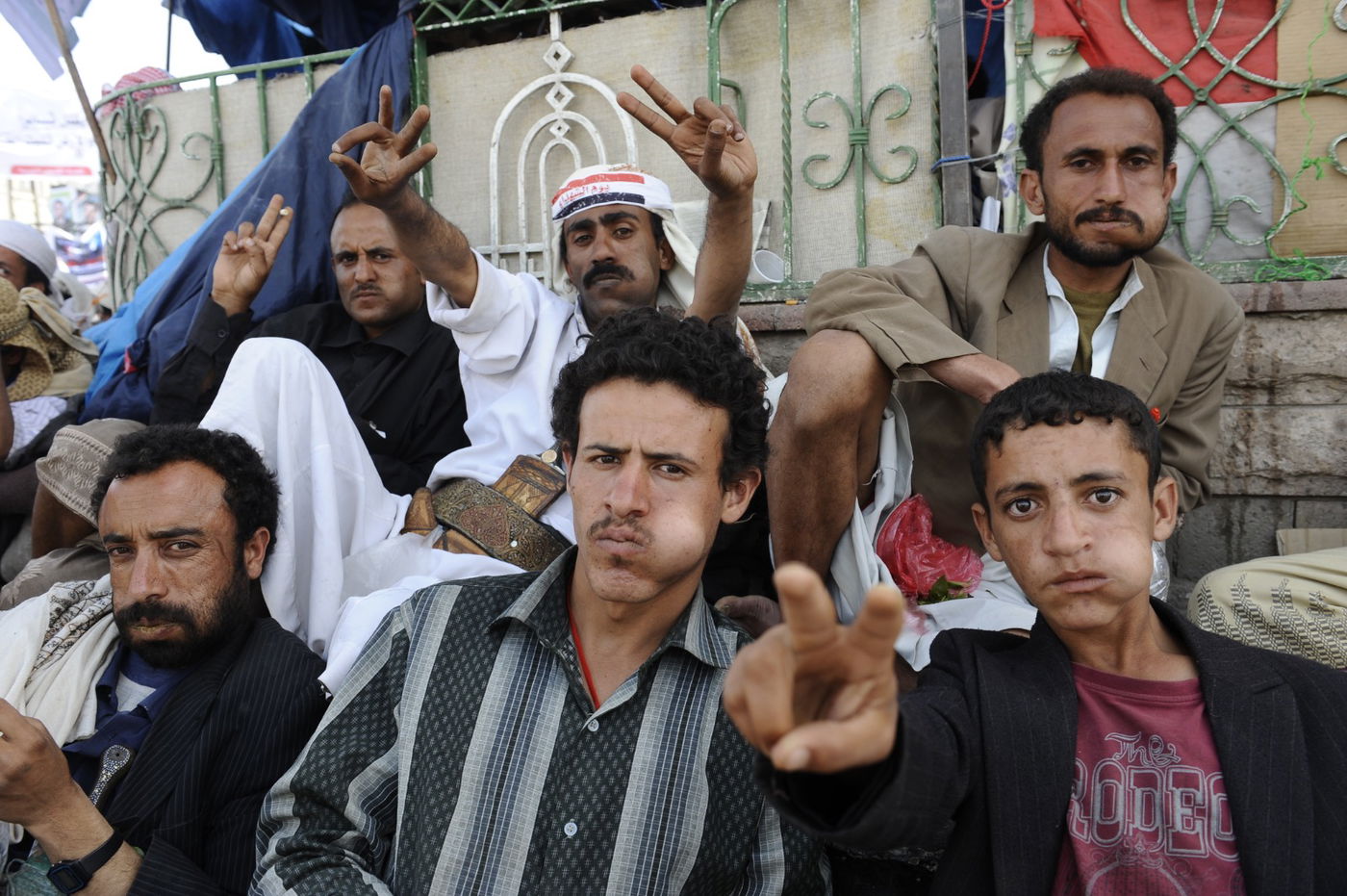 חות'ים לועסים גת