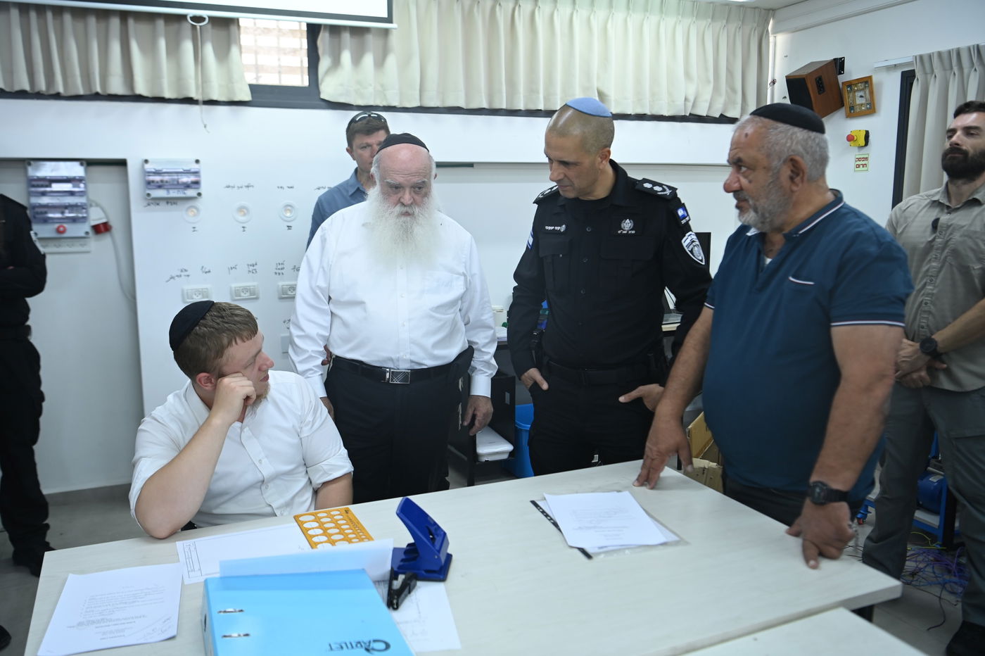 קצינים בכירים משירות בתי הסוהר בביקור בכפר חב"ד