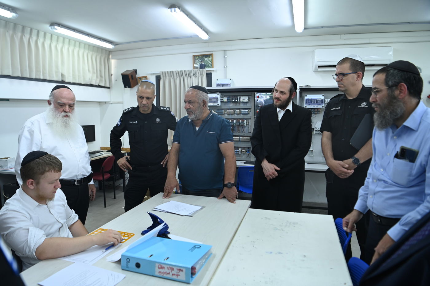 קצינים בכירים משירות בתי הסוהר בביקור בכפר חב"ד