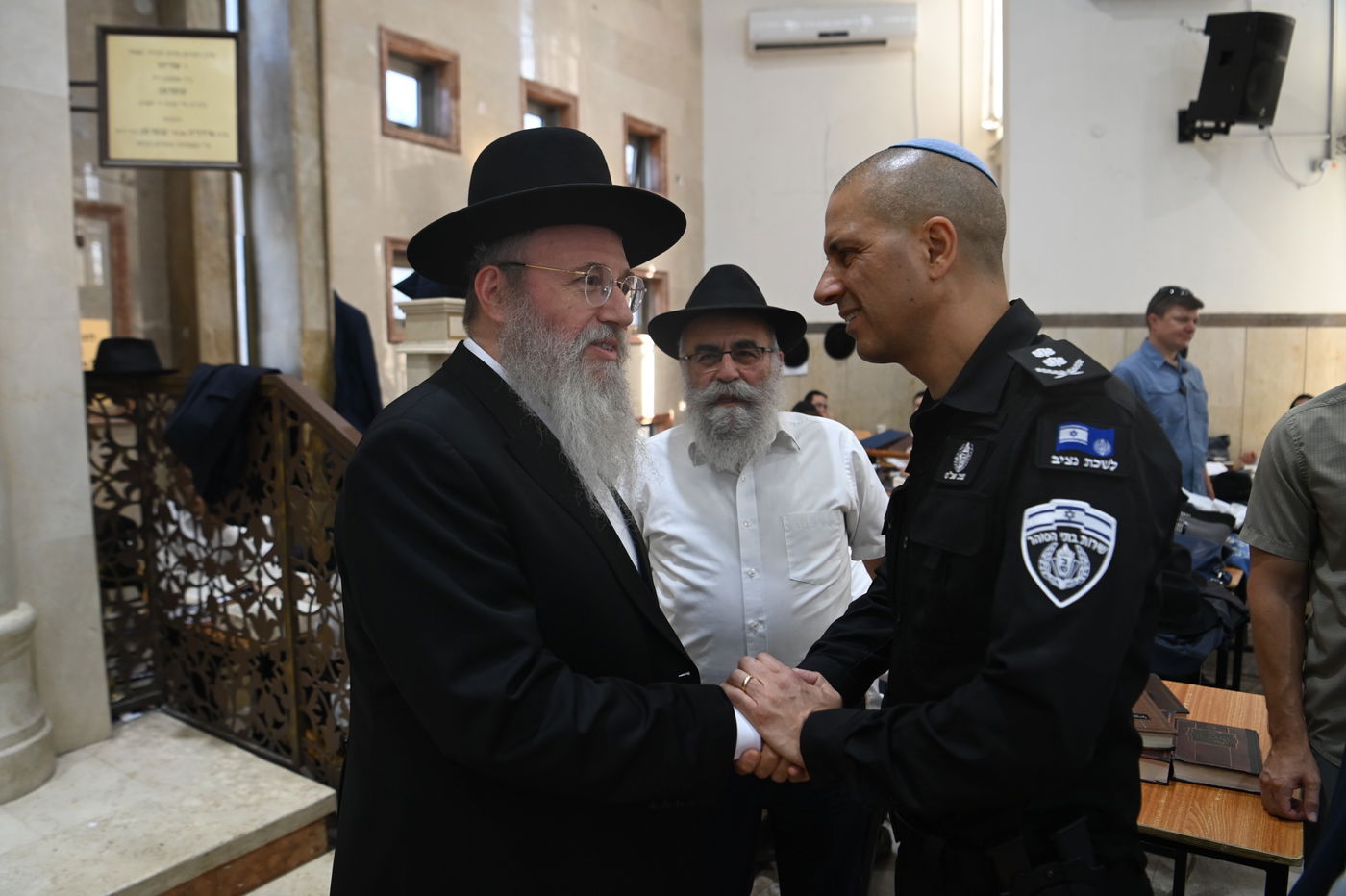 קצינים בכירים משירות בתי הסוהר בביקור בכפר חב"ד