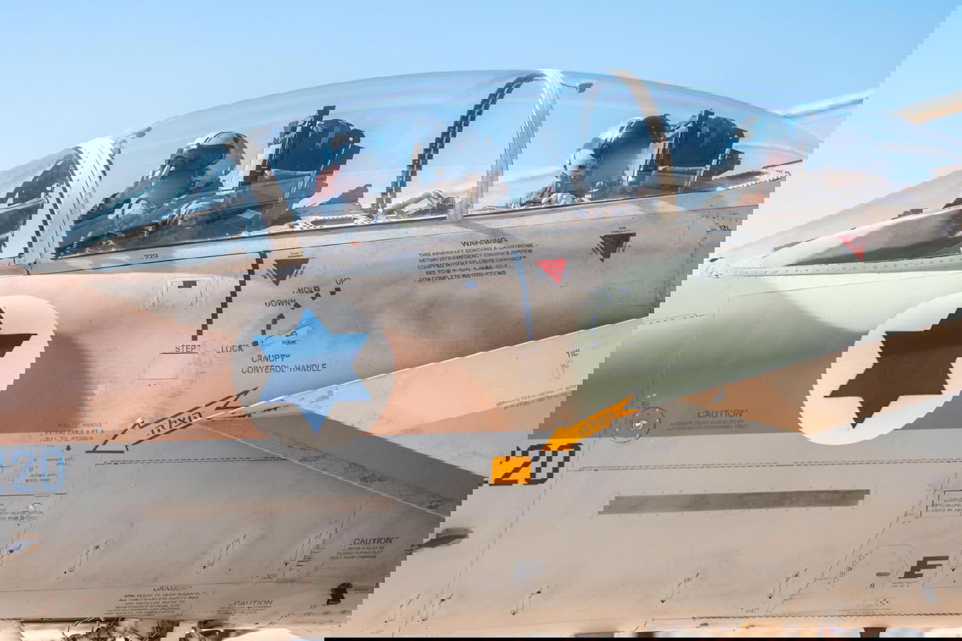 תמונות נוספות מיציאת מטוסי הקרב לתקיפה בתימן