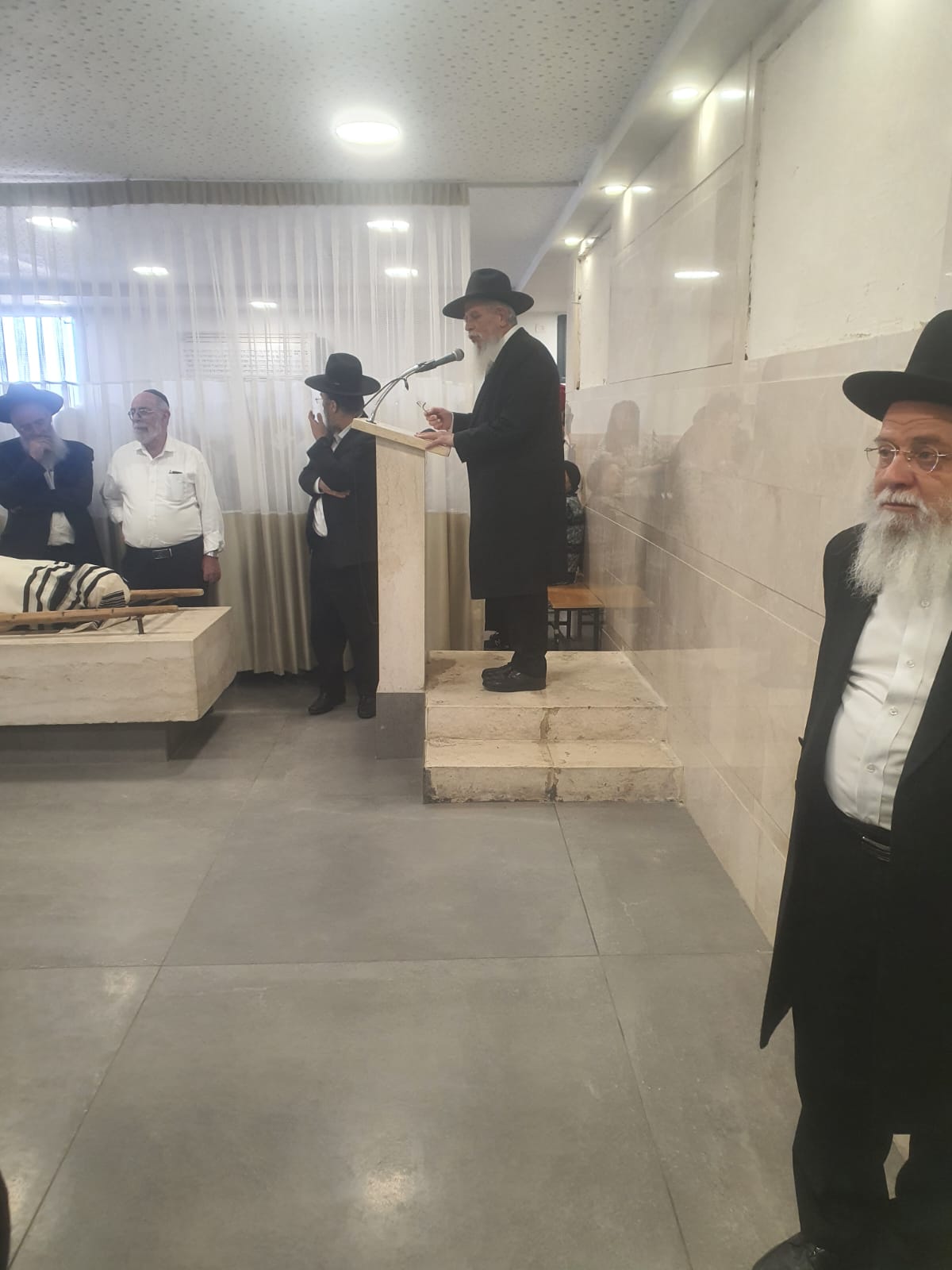 מסע הלוויית הרב דוד צבי ז"ל