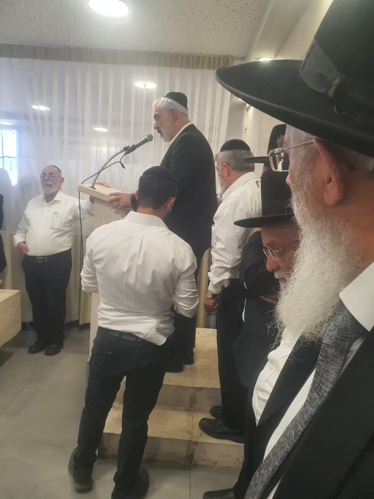 מסע הלוויית הרב דוד צבי ז"ל