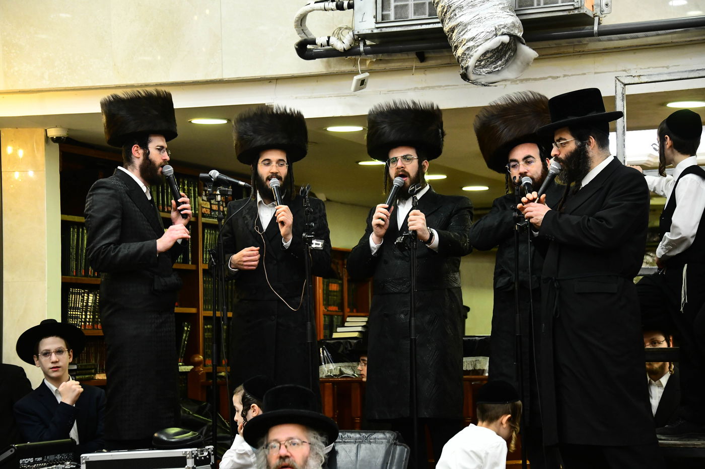 שמחת בר המצווה בחצה"ק ספינקא - נאראל 