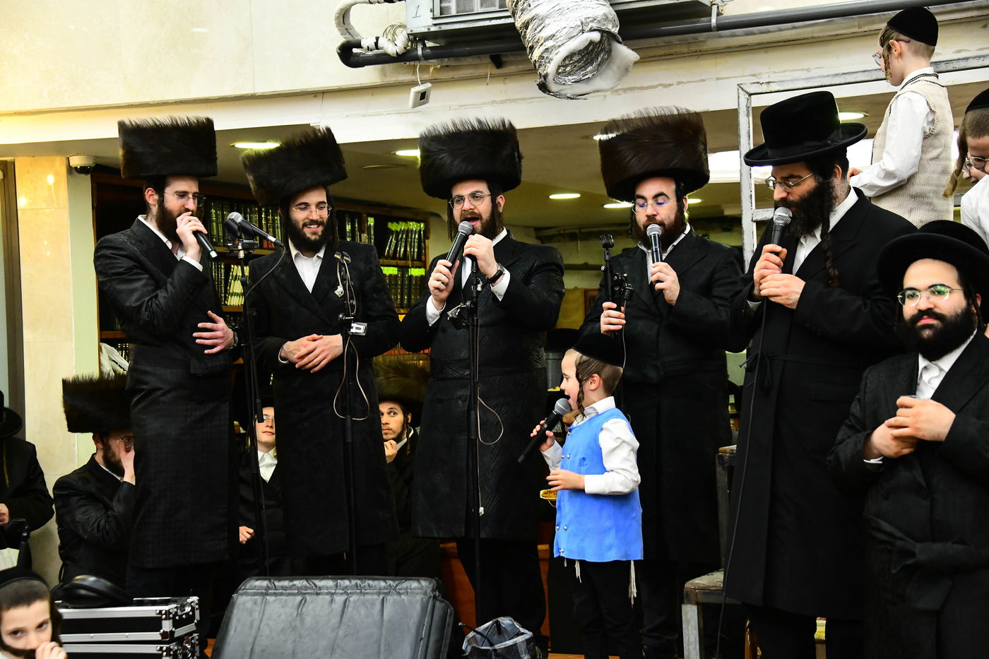 שמחת בר המצווה בחצה"ק ספינקא - נאראל 