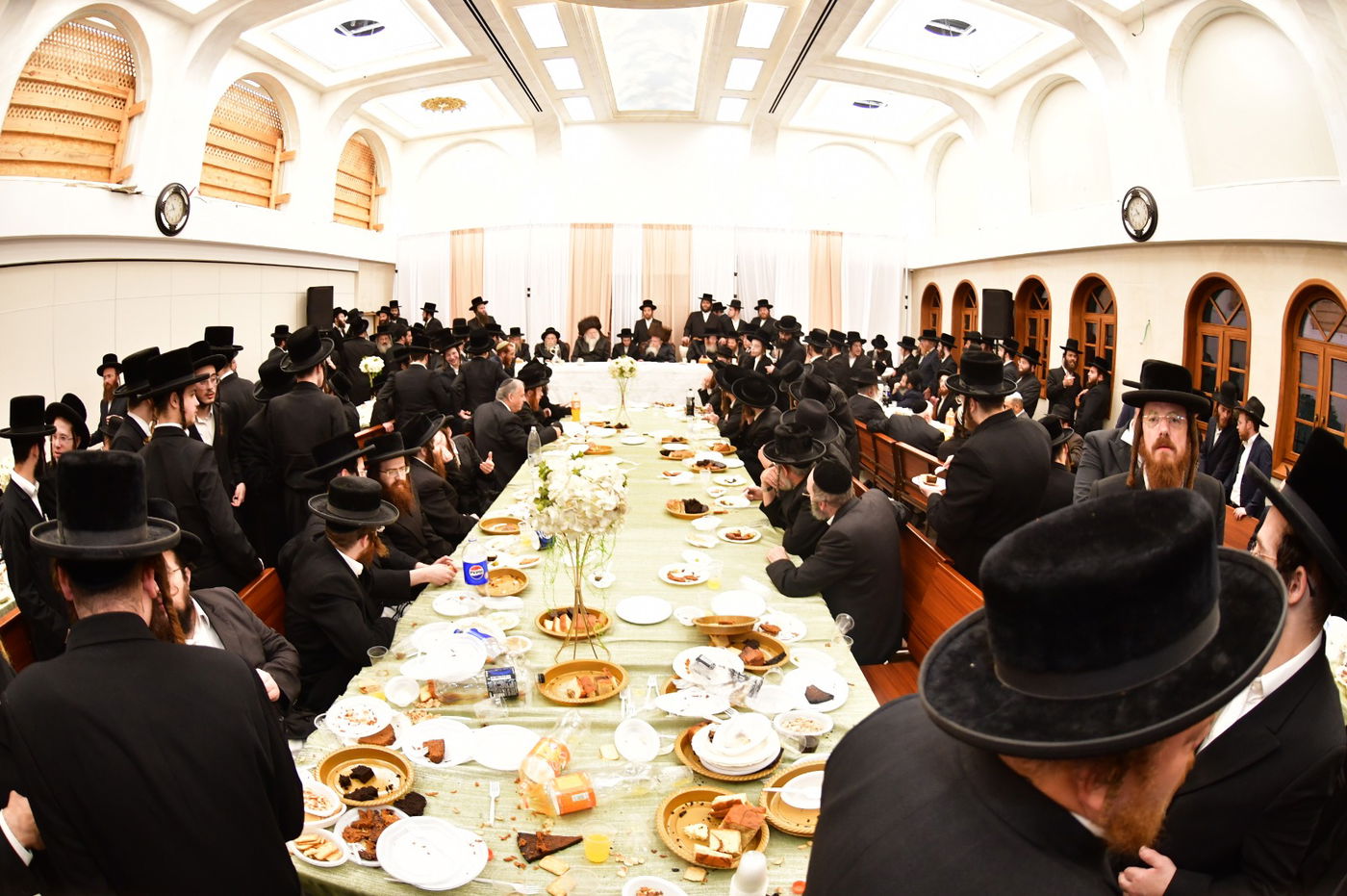 שמחת האירוסין בחצה"ק קרעטשניף ק"ג - קומרנא ב"ש