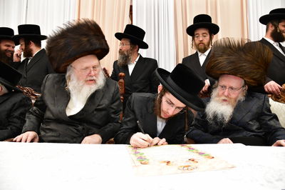 שמחת האירוסין בחצה"ק קרעטשניף ק"ג - קומרנא ב"ש