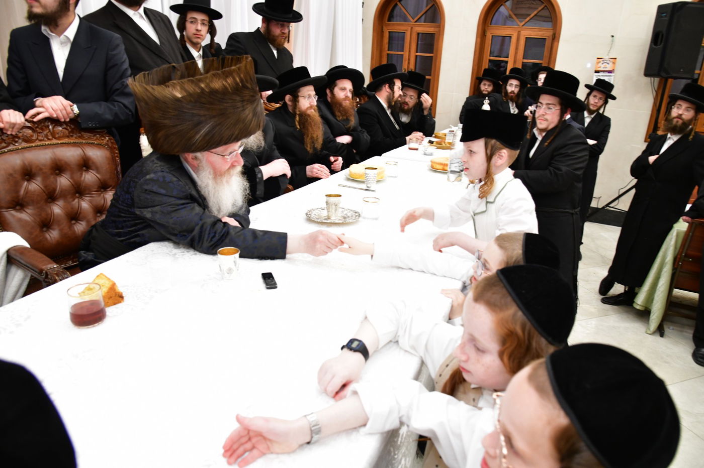 שמחת האירוסין בחצה"ק קרעטשניף ק"ג - קומרנא ב"ש