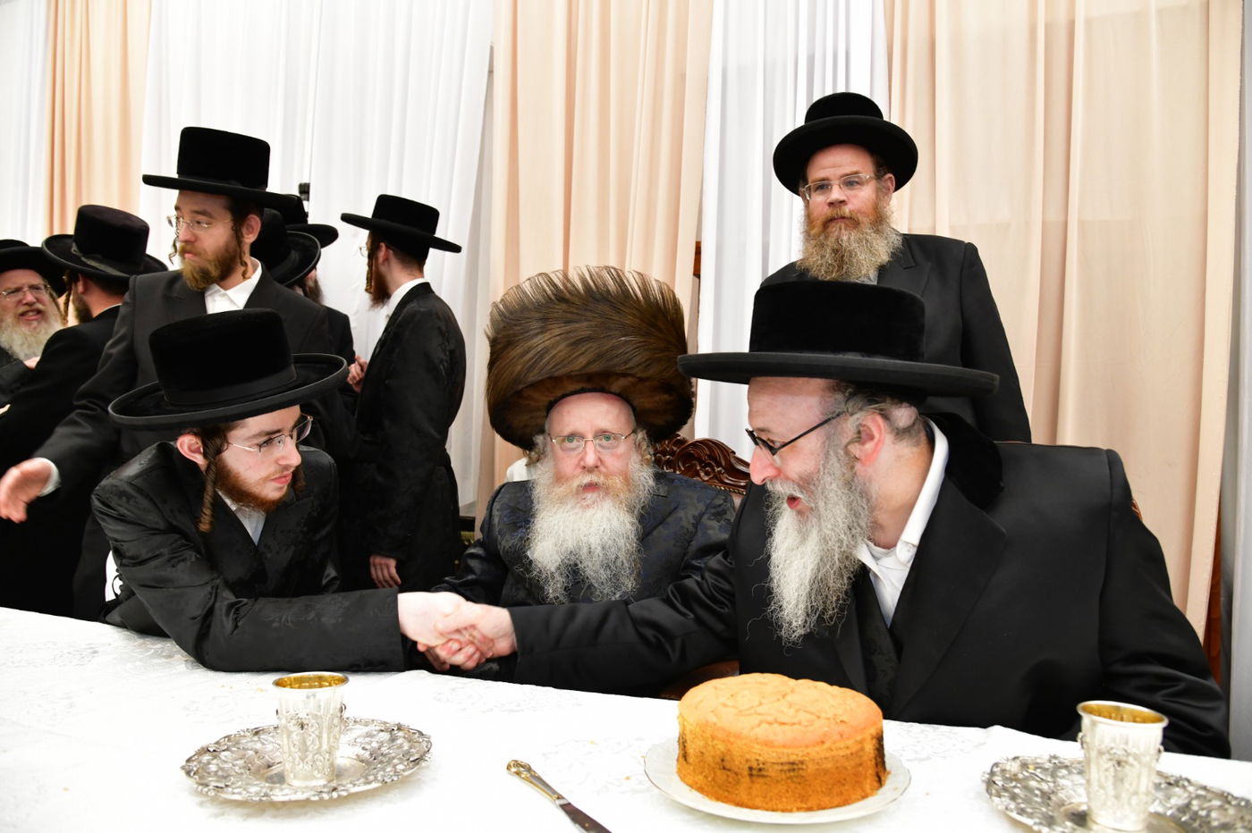 שמחת האירוסין בחצה"ק קרעטשניף ק"ג - קומרנא ב"ש