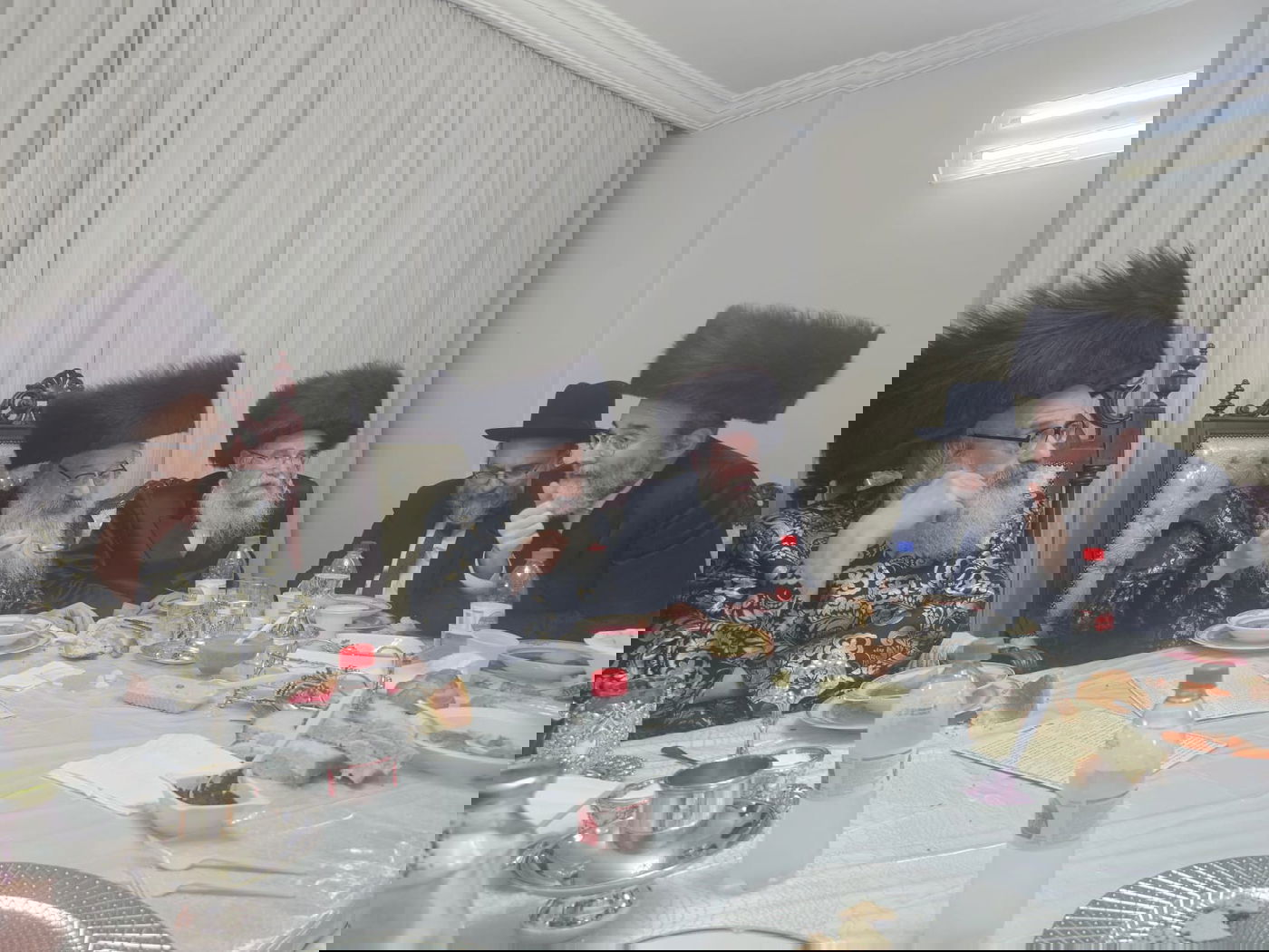 האדמו"ר מויז'ניץ בית שמש במלווה מלכה בברזיל