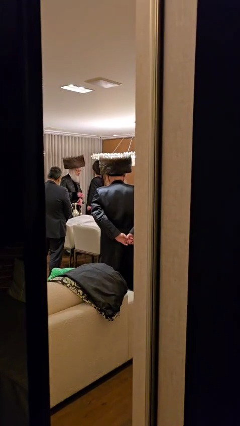 האדמו"ר מויז'ניץ בית שמש בהבדלה בברזיל