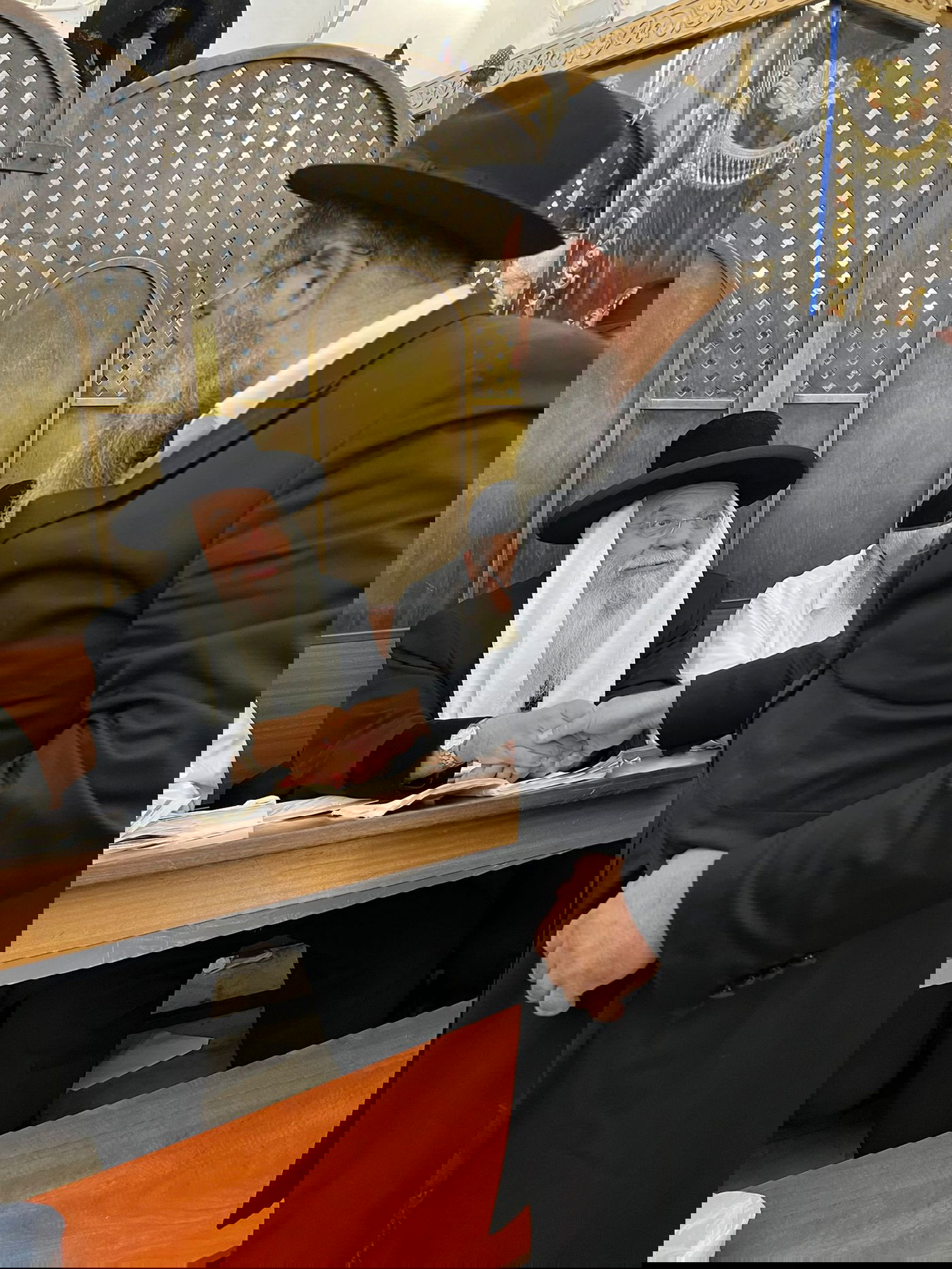 המקובל רבי בניהו שמואלי באתרא קדישא מירון