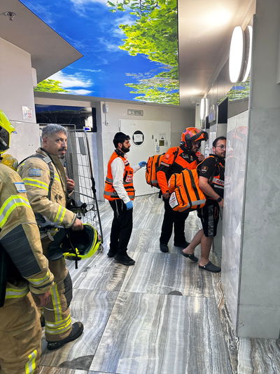 שריפה פרצה בבית אבות בעיר החרדית: פצועים טופלו במקום