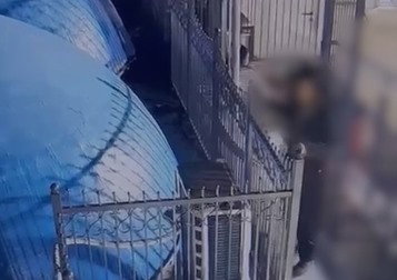תיעוד מסעיר: צעיר גורם נזק כבד במתחם הרשב"י, נעצר בתוך מחסן