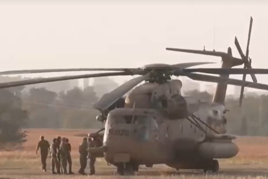 עידן אלכסנדר התאחד שוב עם משפחתו: "שהחיינו וקיימנו והגיענו לזמן הזה" | דקה אחר דקה