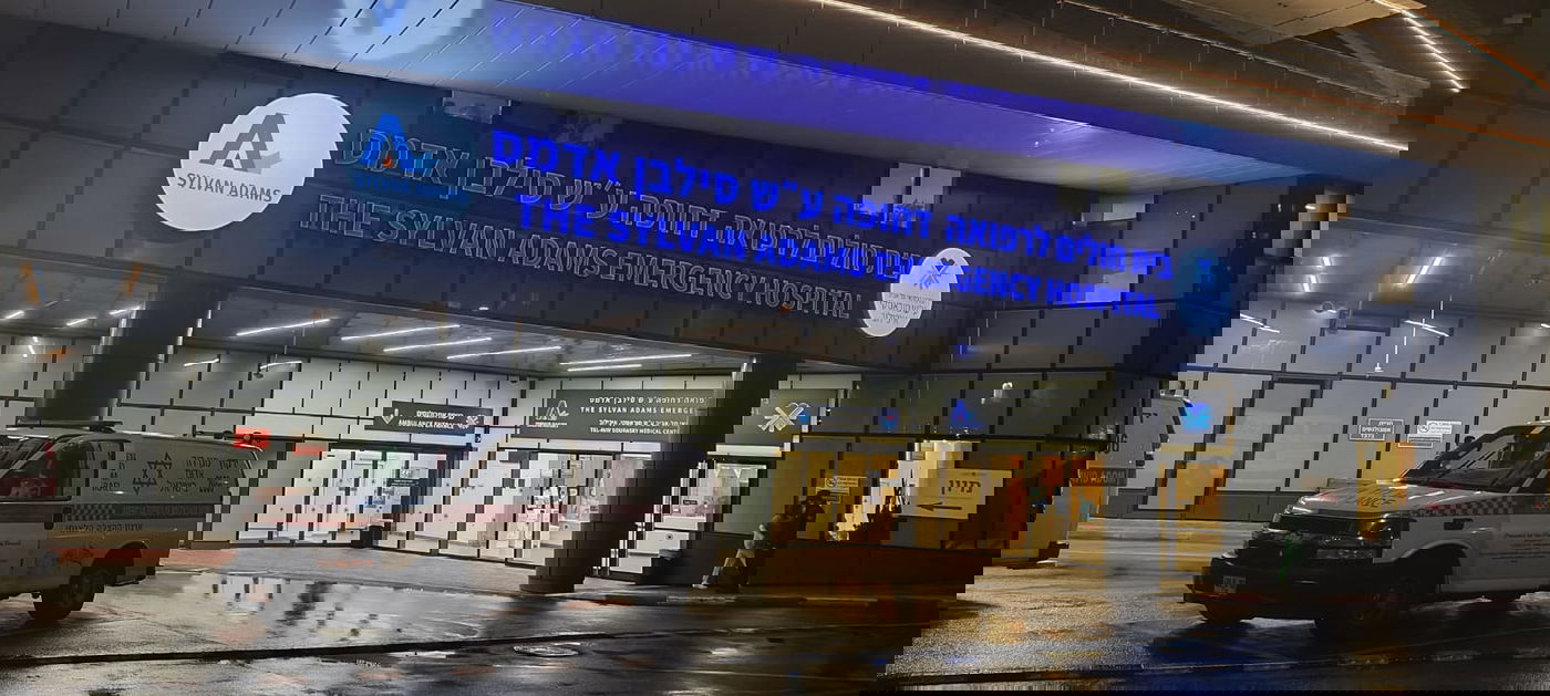 חדר מיון בבית החולים איכילוב, נערכים לקליטת החייל החטוף