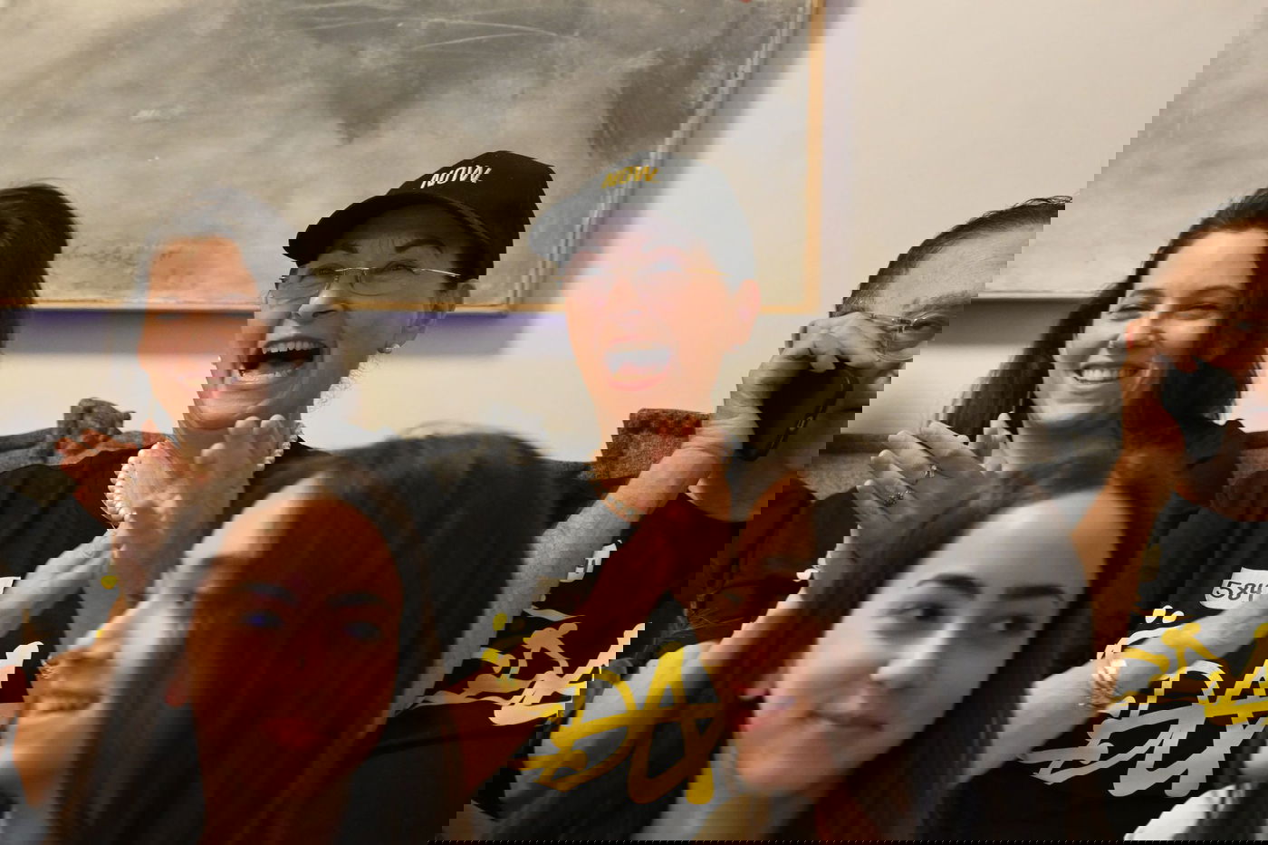 עידן אלכסנדר התאחד שוב עם משפחתו: "שהחיינו וקיימנו והגיענו לזמן הזה" | דקה אחר דקה