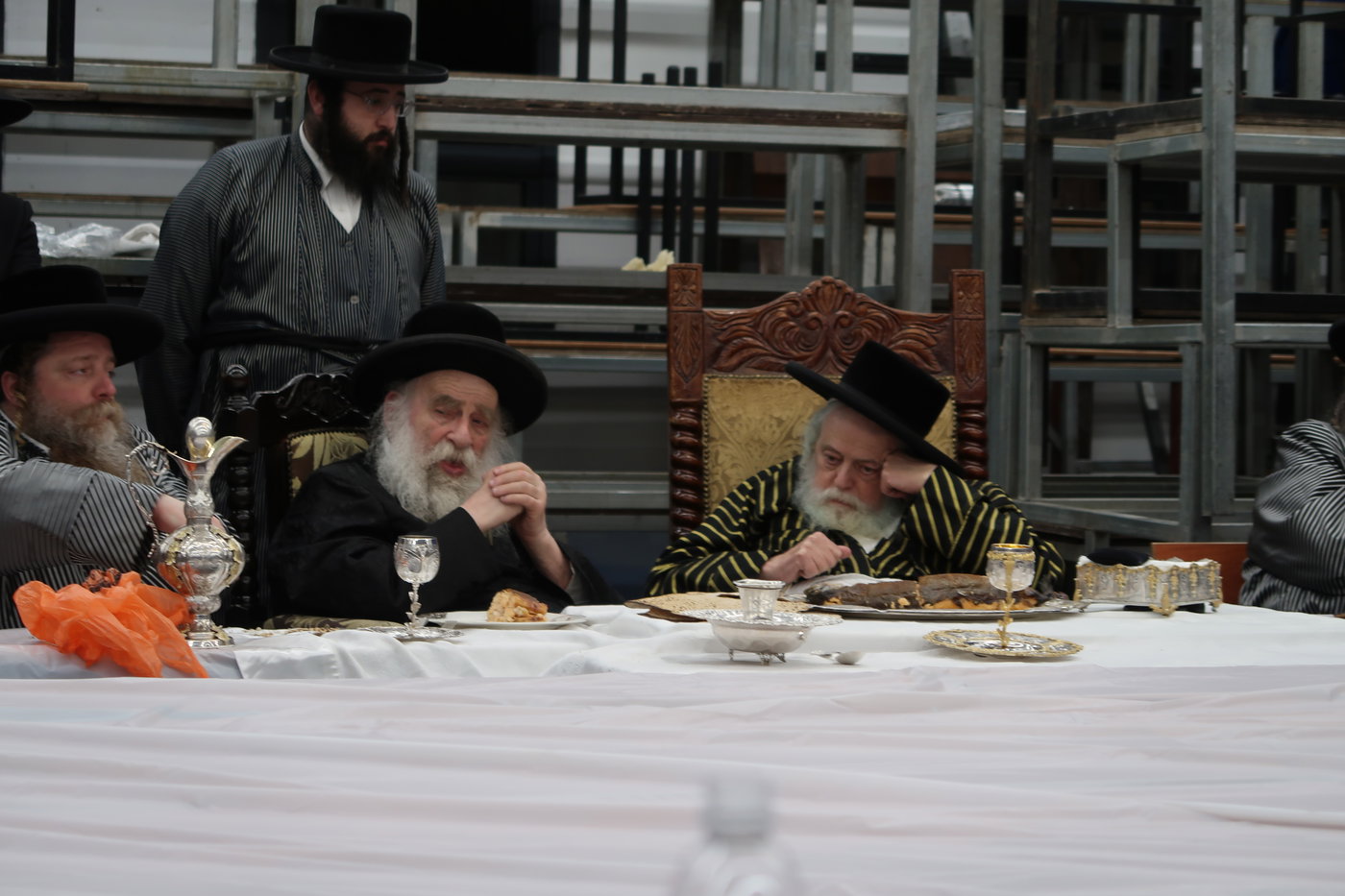 האדמו"ר מתולדות אברהם יצחק בטיש פסח שני