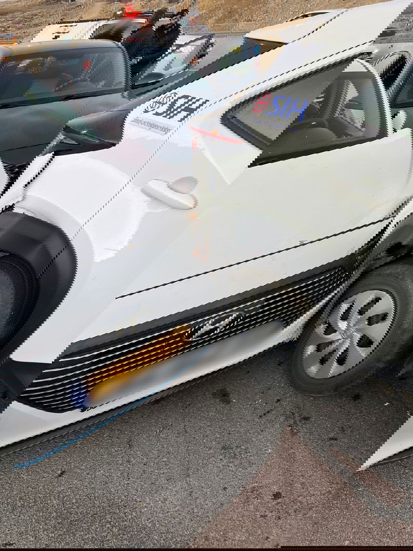 עם חלון מנופץ: כך נראה המרדף הסוער אחרי גנב הרכב בן ה-16