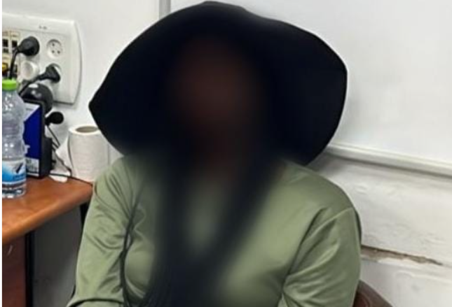 התיירת לפני הגירוש