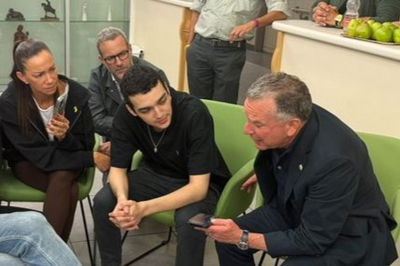 עידן אלכסנדר משוחח עם הנשיא טראמפ בטלפון של סטיב וויטקוף