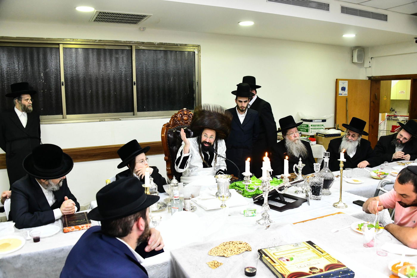 פסח שני בחצה"ק מעז'בוז