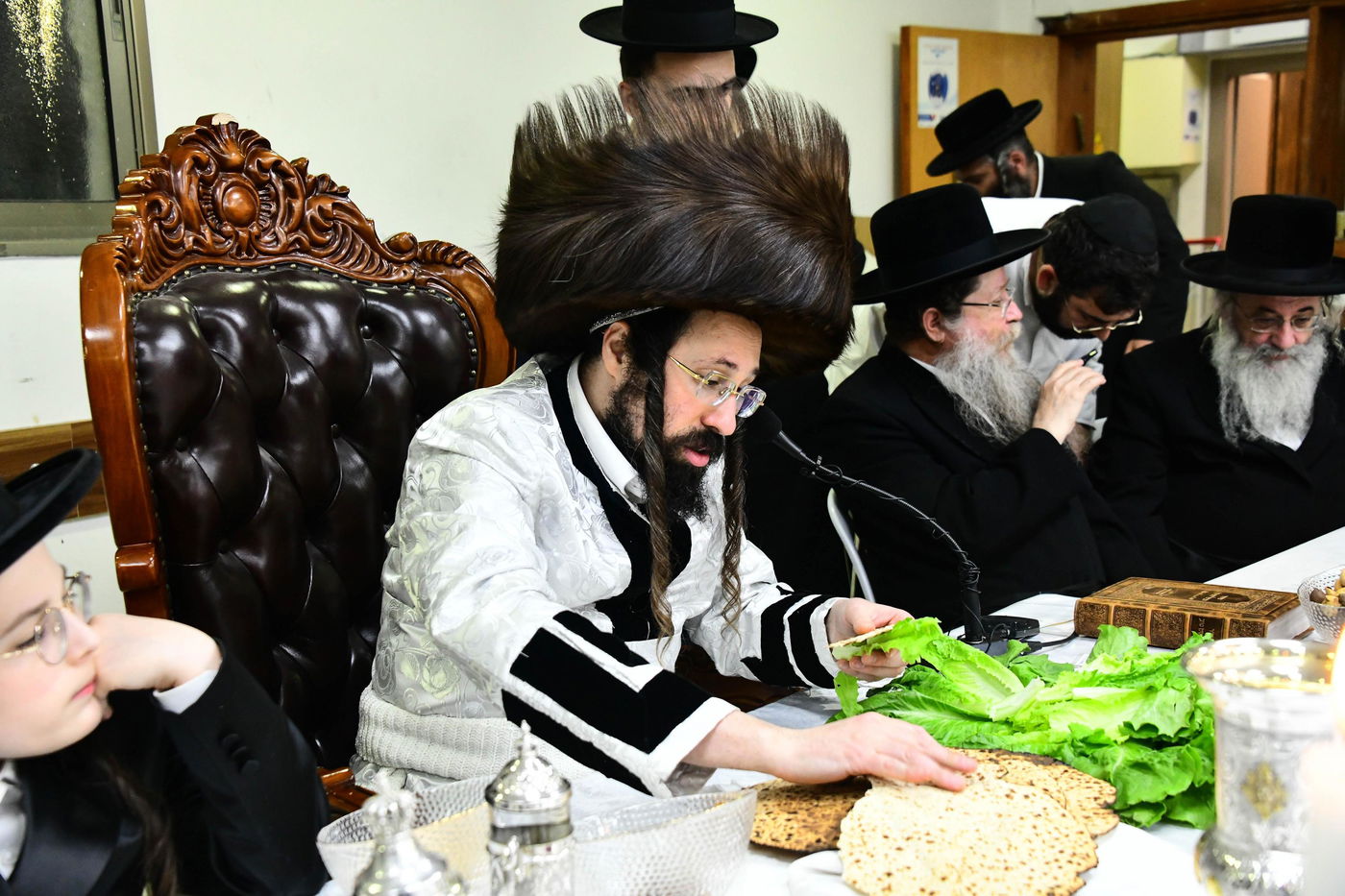 פסח שני בחצה"ק מעז'בוז