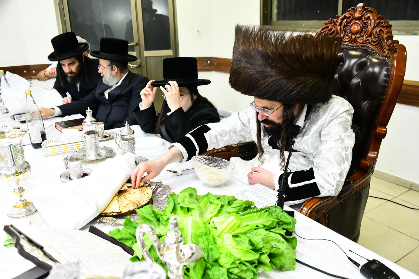 פסח שני בחצה"ק מעז'בוז