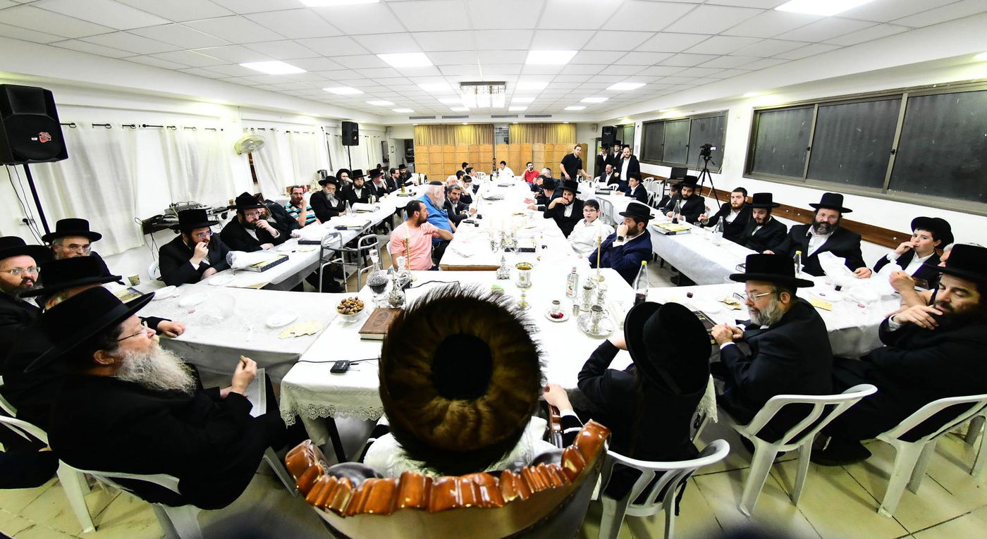 פסח שני בחצה"ק מעז'בוז