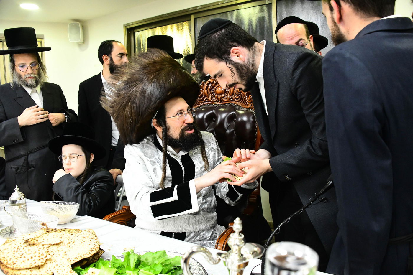 פסח שני בחצה"ק מעז'בוז