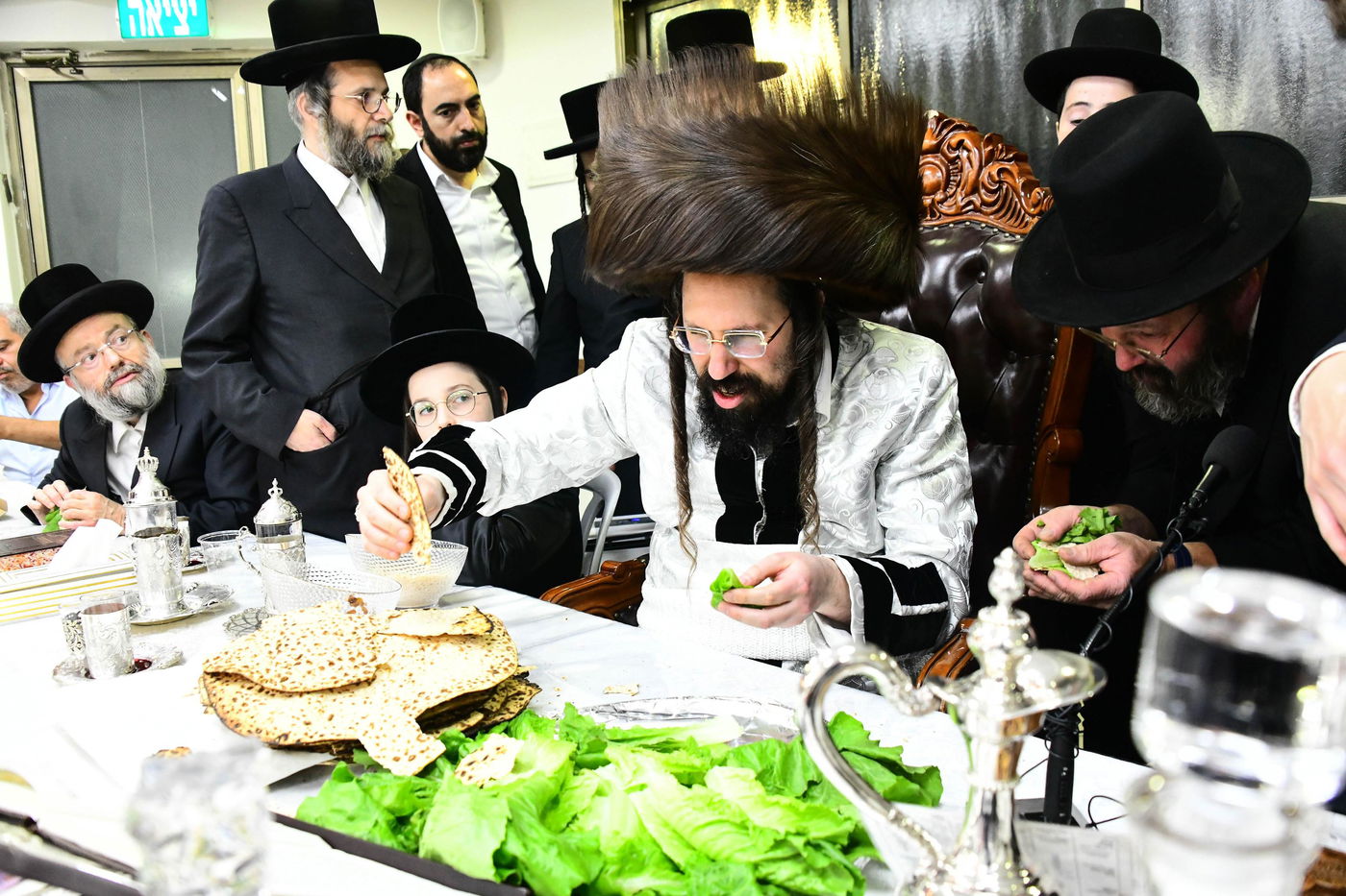 פסח שני בחצה"ק מעז'בוז