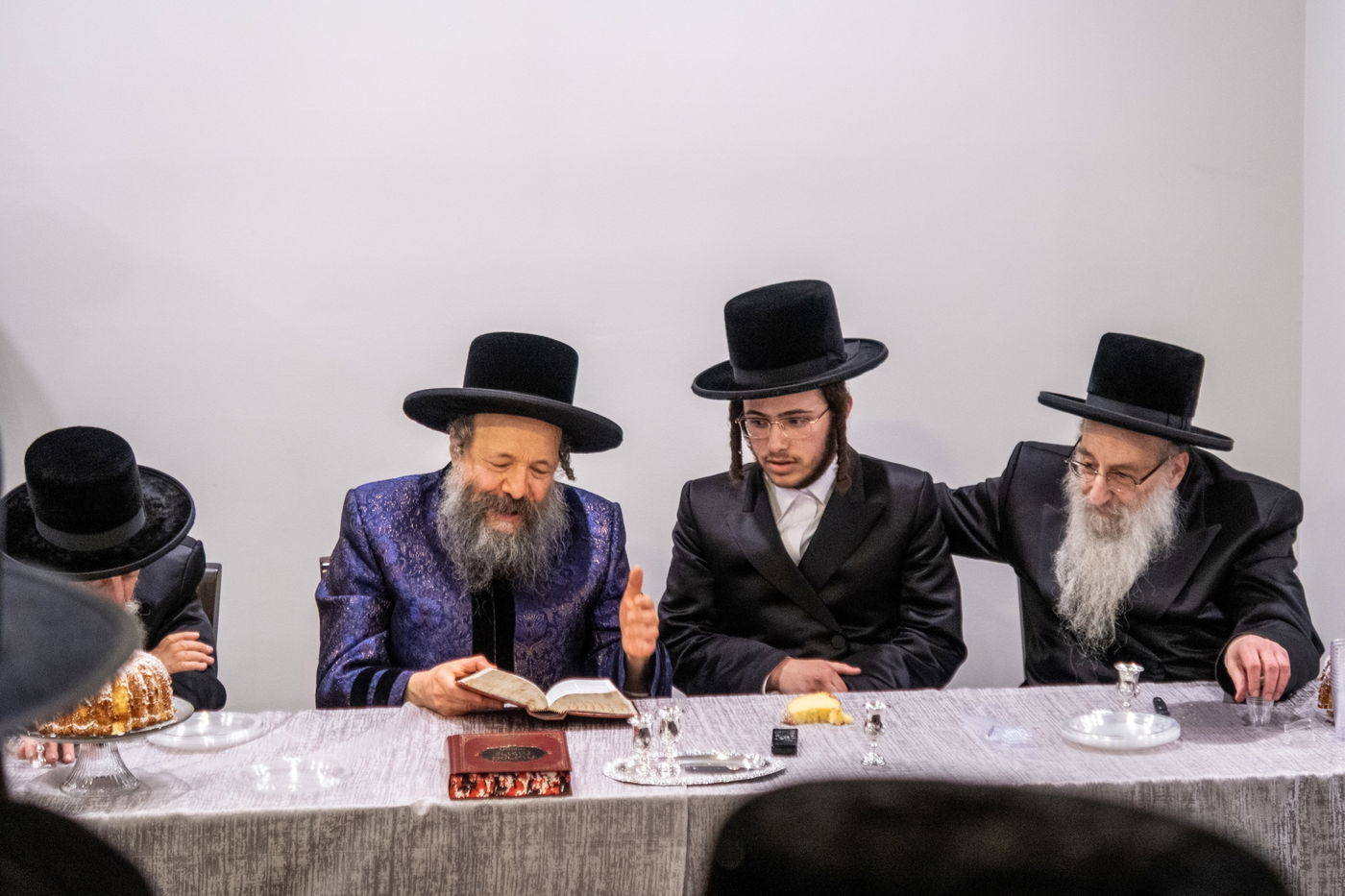 שמחת האירוסין לנכדת האדמו"ר מבאבוב - 45