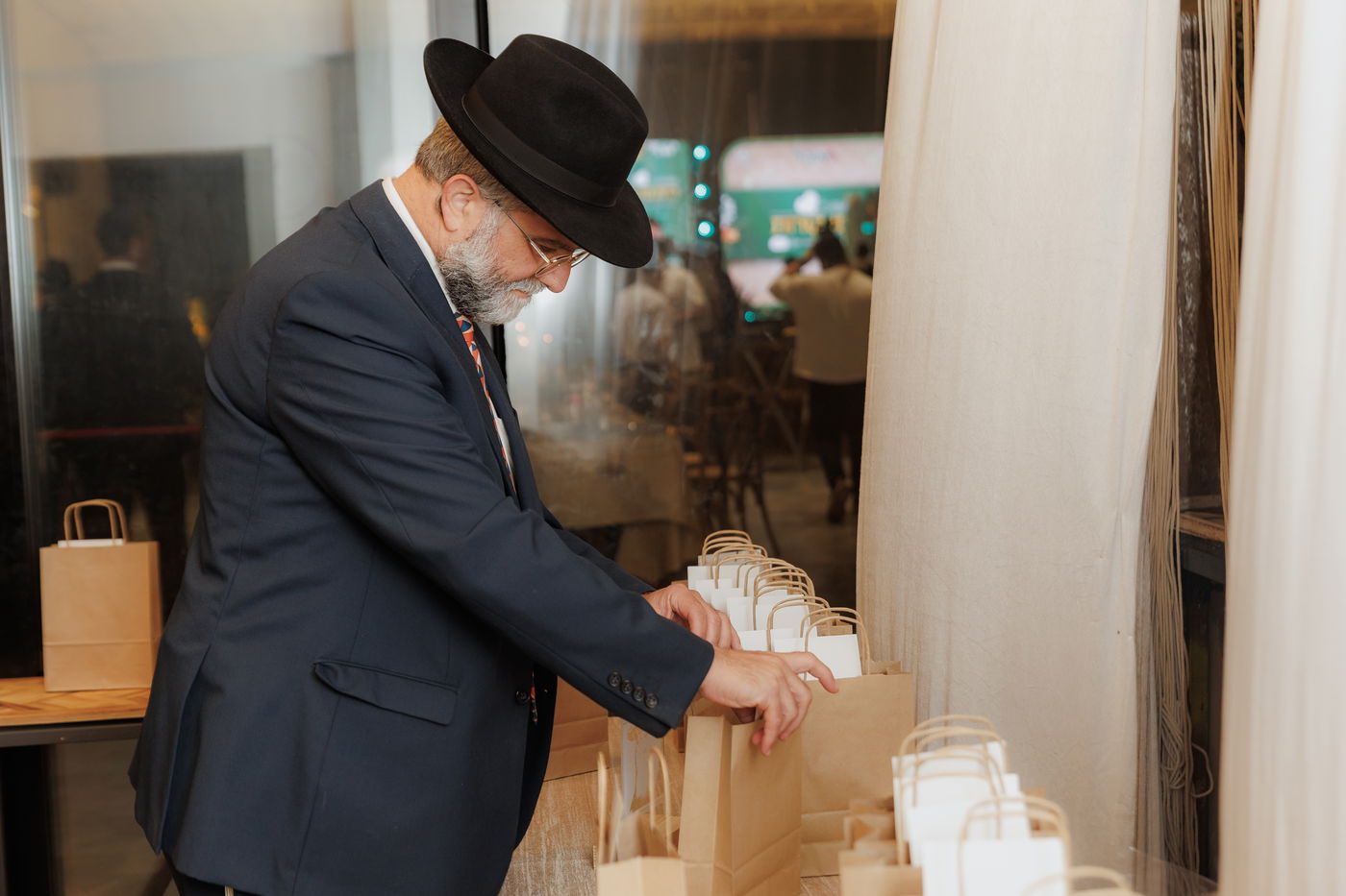 ערב החשיפה בכפר חב"ד