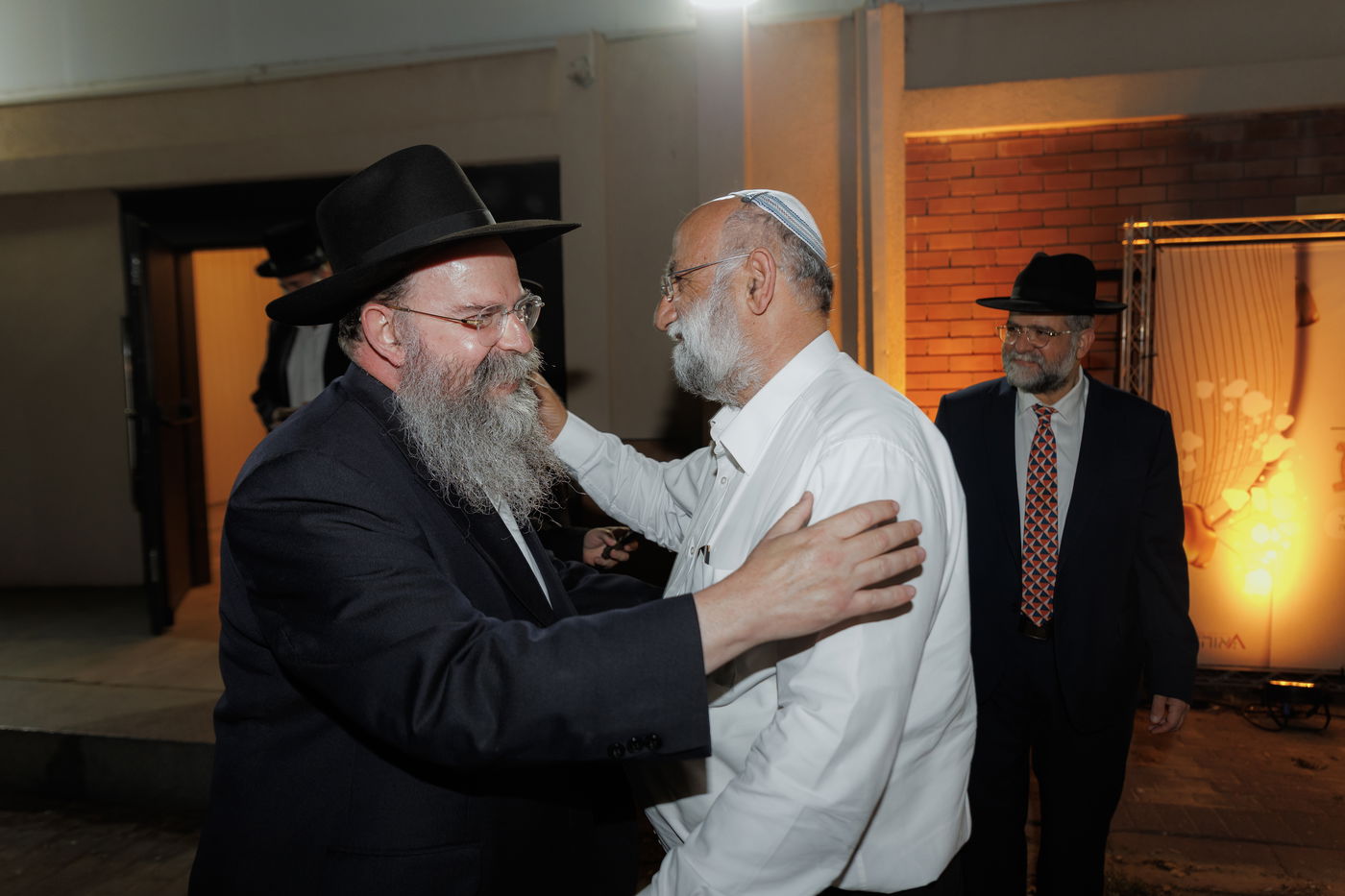 ערב החשיפה בכפר חב"ד