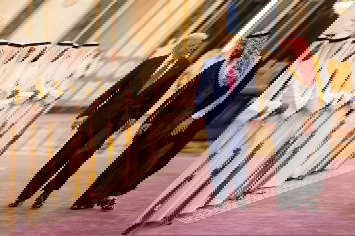 טראמפ בפגישה ההיסטורית בריאד