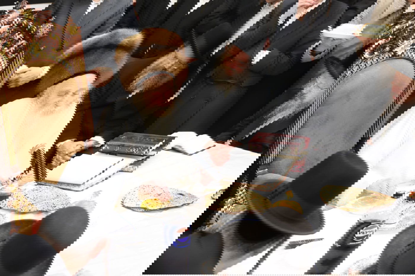 הגה"צ רבי יצחק מאיר מורגנשטרן בטיש לרגל פסח שני