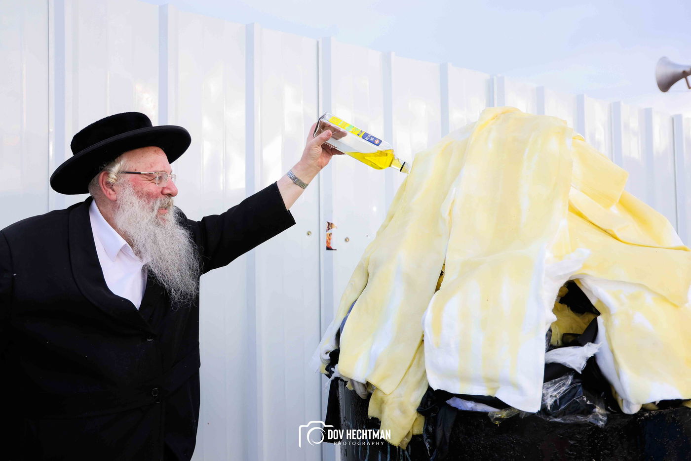 הרגע שפתח את אירועי מירון: כך הדליק האדמו"ר מבאיאן מעל הציון