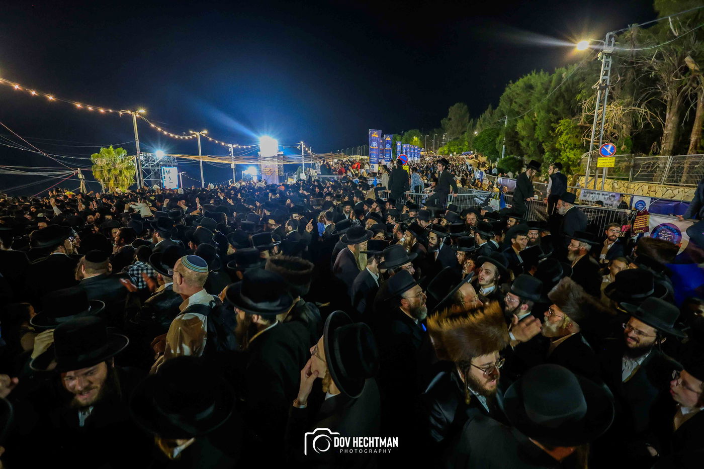 הרגע שפתח את אירועי מירון: כך הדליק האדמו"ר מבאיאן מעל הציון