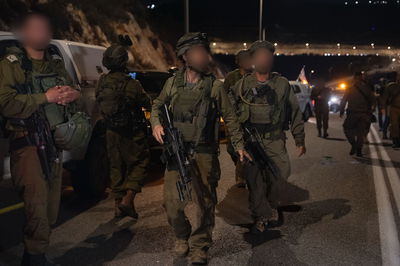 תיעוד: לוחמי צה"ל במצוד אחר המחבל שרצח את צאלה גז הי״ד