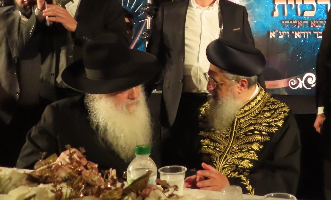 הראשל"צ הגר"ד יוסף בהדלקת המדורה בל"ג בעומר