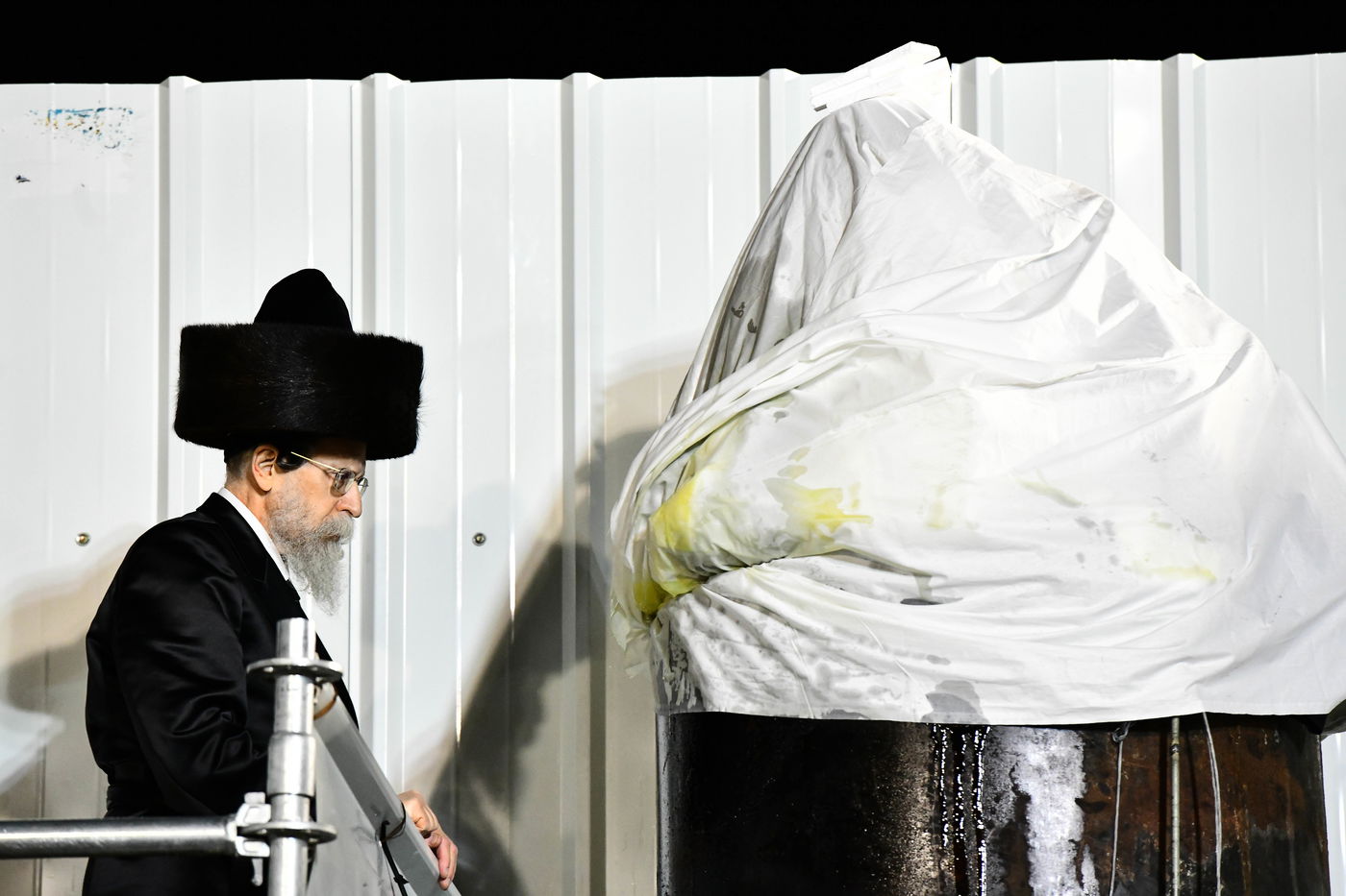 האדמו"ר מבאיאן בהדלקה ל"ג בעומר