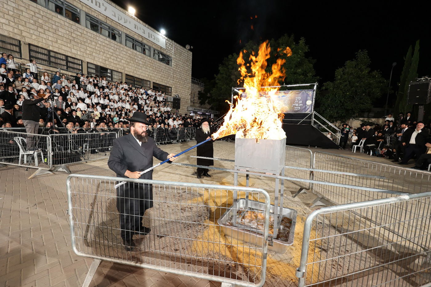 הגר"ש אלתר בהדלקה ל"ג בעומר