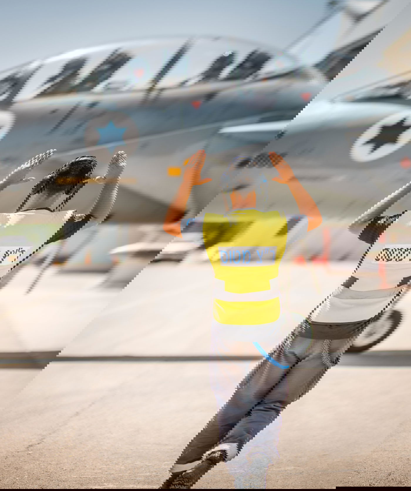 צועדים למטוס: כך נראו ההכנות למתקפה נגד החות'ים 