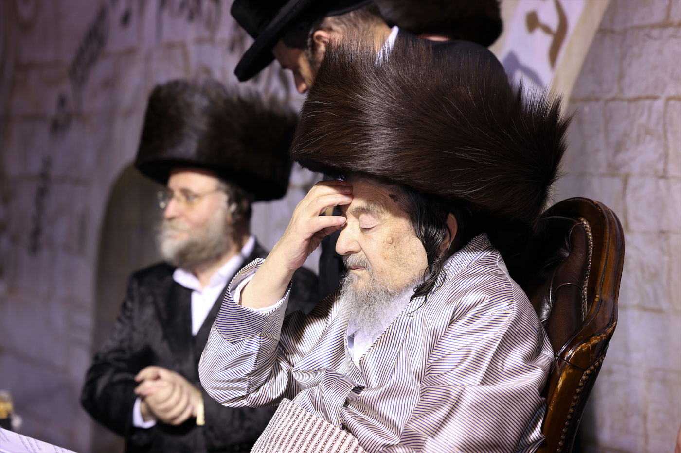 הגה"צ רבי יעקב מאיר שכטר בהדלקה ל"ג בעומר