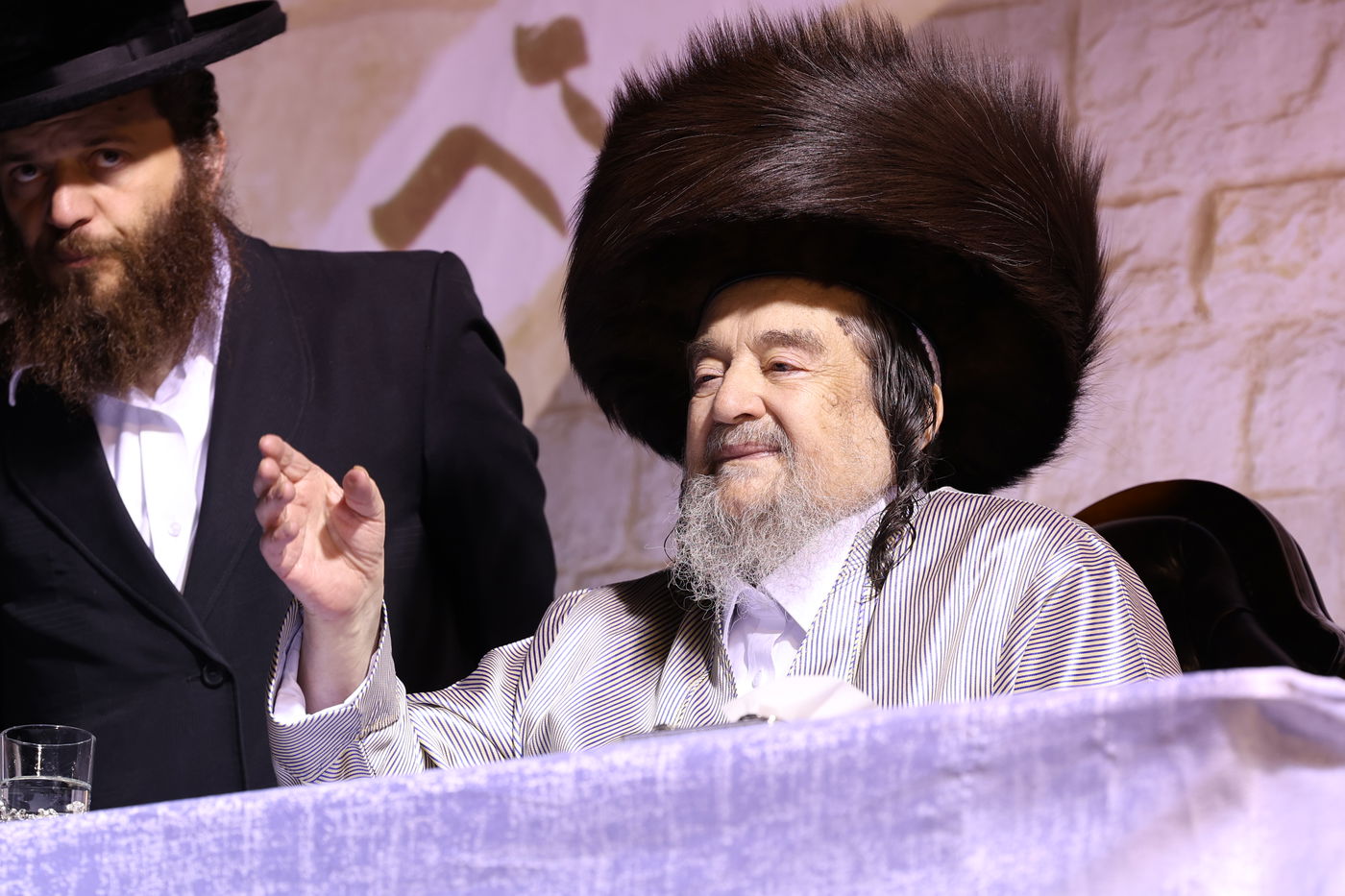 הגה"צ רבי יעקב מאיר שכטר בהדלקה ל"ג בעומר