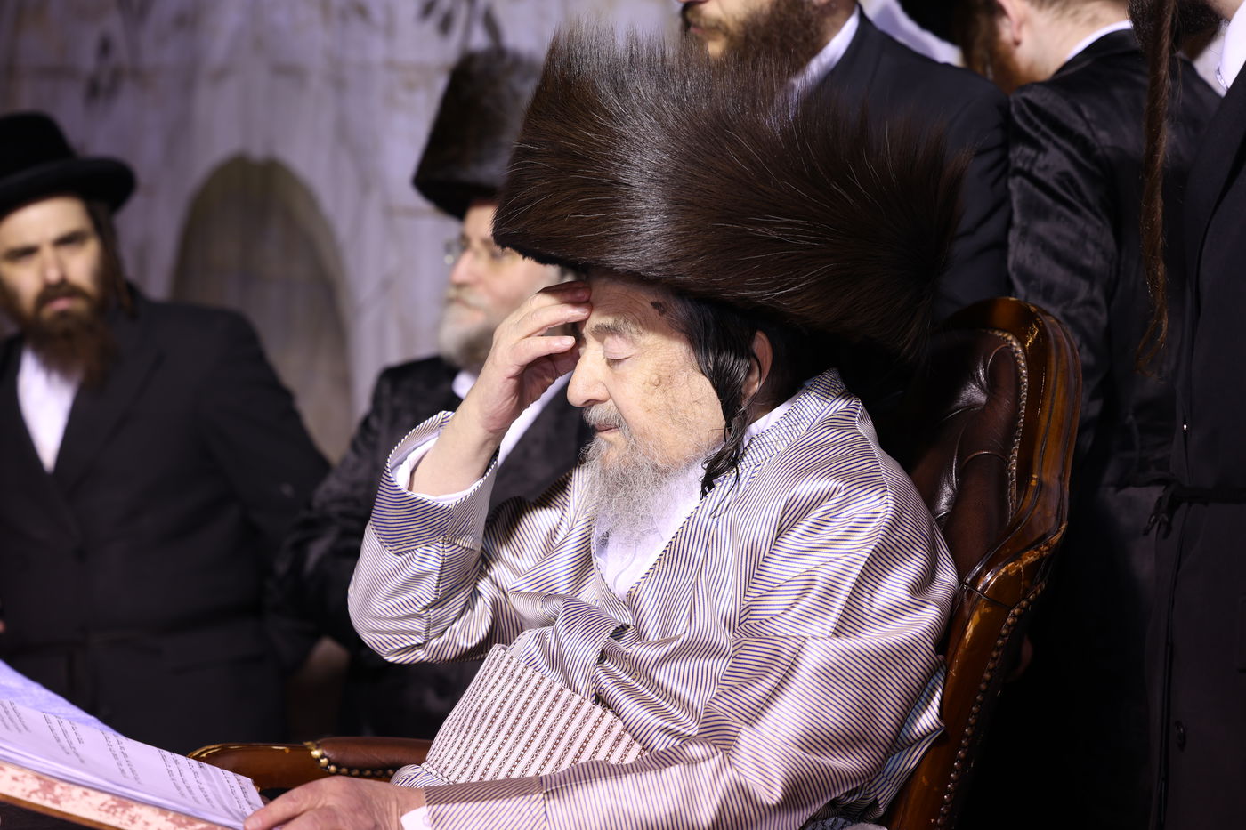 הגה"צ רבי יעקב מאיר שכטר בהדלקה ל"ג בעומר